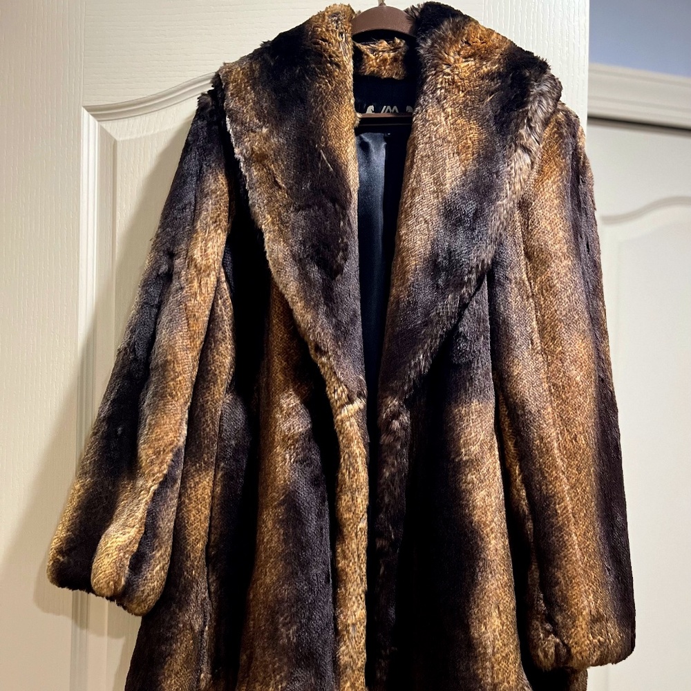 Gorgeous Brown/Black/Carmel faux Fur Coat